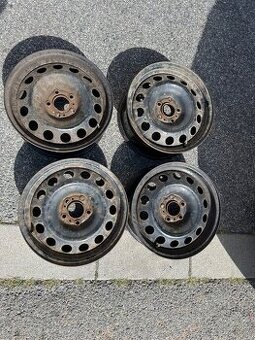 Plechové kolo 16" Peugeot 308 SW + šrouby
