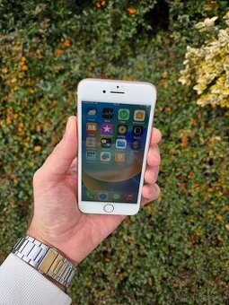 Apple iPhone 8 64GB Gold - baterie 85%