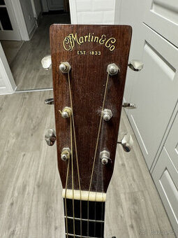 martin 000-28ec (podpis Erica Claptona) 2018