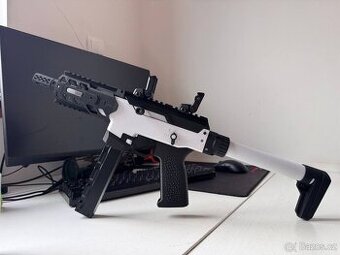 zakázková airsoftová zbraň