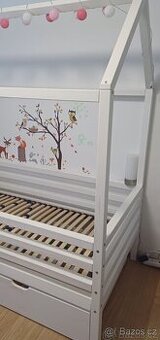 Dětská domečková postel