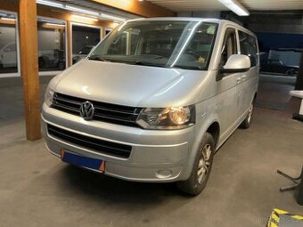 VWMultivan T5 2.0TDI 103kW Comfortline,2šoupačky,tažné