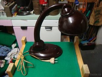 Retro starožitná lampa lampička bakelitová TYP 11126 pěkná