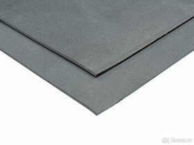 Podlahoviny do přepravníků pro koně