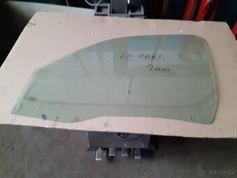 sklo levých předních dveří Peugeot Partner
