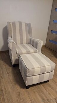 Křeslo s podnožkou - ušák
