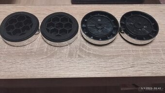 Prodám 4 nožičky k přístroji 4cm1.cm