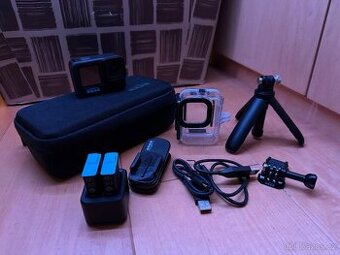 GoPro HERO 10 Black + originální příslušenství
