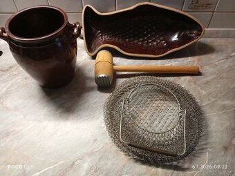 Kameninová forma ryba, nádoba sádlák,vezírek,palička