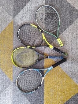 Prodáme tenisovou raketu Dunlop 17