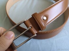Prodám 2x použitý pánský opasek Baťa