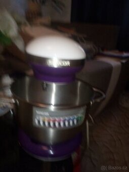 Kuchyňský robot -Sencor