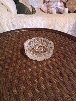 Popelník malý broušený