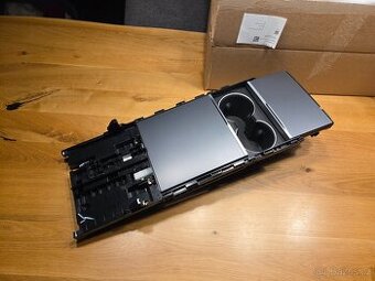 Středová konzole Tesla Model 3 - použitá