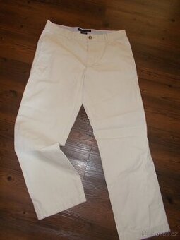 PLATENÉ KALHOTY TOMMY ILFIGER VEL 32/30 TOP STAV