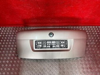 VÍKO KUFRU ŠKODA FABIA 1 SEDAN