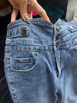 Nádherné džíny Nové S/M pružné