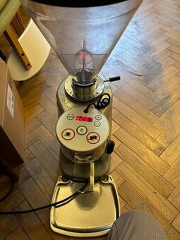 Mazzer Super Jolly Electric – profesionální mlýnek