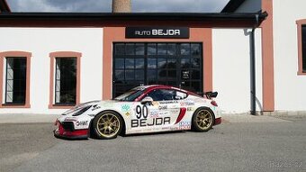 Porsche 981 Cayman GT4 Clubsport MR, závodní