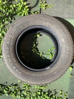 Prodám 2 pneu na dodávku