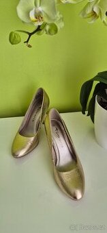 Zlaté dámské lodičky Tamaris