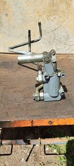 Mechanická (ruční) hydraulická pumpa