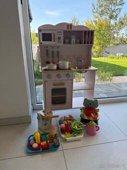 Krasná dětská kuchyňka New Classic toys