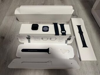 Apple Watch 8 45mm modré - Midnight