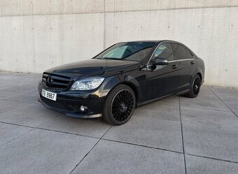 Mercedes-Benz W204 C220 CDI - originál AMG paket - manuál