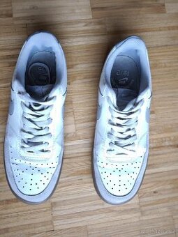 Nike Sneakersy Court Vision Lo HV2530 Écru vel. 42