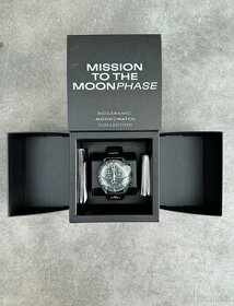 Omega x Swatch Moonswatch Mission to Moonphase SNOOPY BLACK