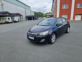 Opel Astra  1.4 16v 1 majitelka český původ nebourané