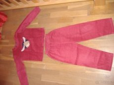 Chlupatkové pyžamko ("fleceové") vel. 110/116, vínové barvy,