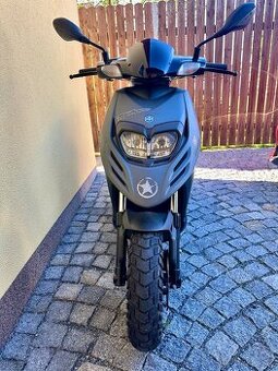 Piaggio new typhoon 125