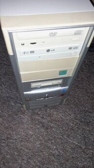 Staré pc dva kusy