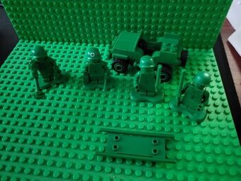 LEGO Toy Story Army Men on Patrol 7595