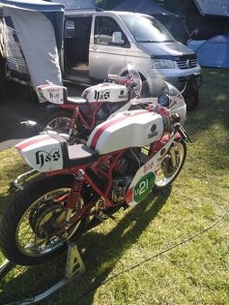Yamaha rd 250