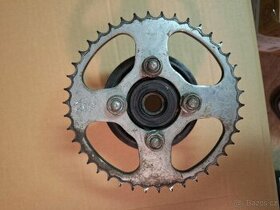 Rozeta s nábojem zadního kola Honda CBR 125 R