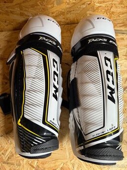 Hokejové holenní chrániče CCM tacks, pro velikost 16