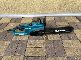 elektrická motorová pila Makita UC3520A