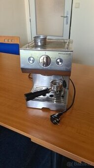 Pákový kávovar Philco PHEM 2000