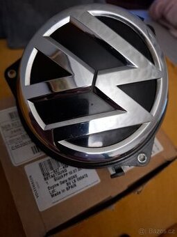 Logo VW s klikou páté dveře Golf7