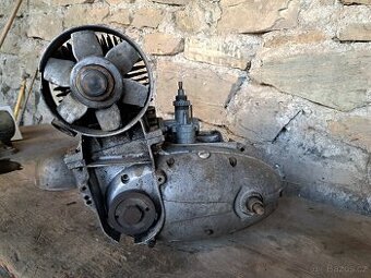 Motor ČZ 175 Prase - 1
