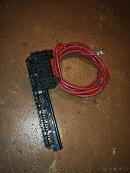 Pojistkova skrin, a plusovy kabel na bmw e60/61