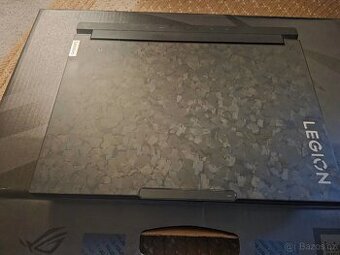 Lenovo Legion 9i RTX 4090-16GB VRAM + 64GB RAM/2TB