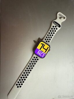 Apple Watch Series 9 – 41mm (GPS), bílé sportovní pásky – dr