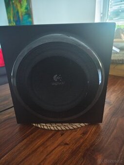 Logitech Z906