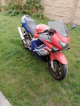 Honda CBR 600 F
