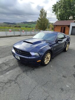 Ford Mustang S197 3.7 V6 221kw manuál