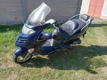 Kymco GRAND DINK 